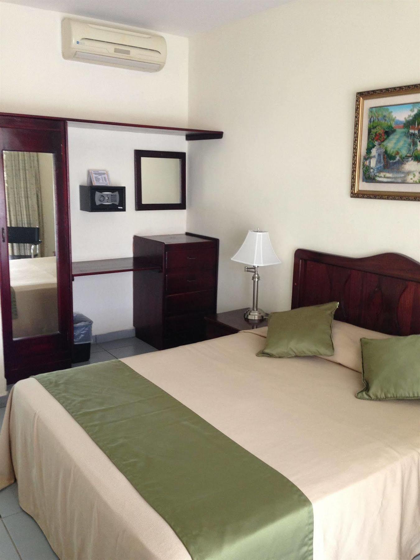 Hotel Costa Azul County Beach Пуэрто-Кортес Экстерьер фото