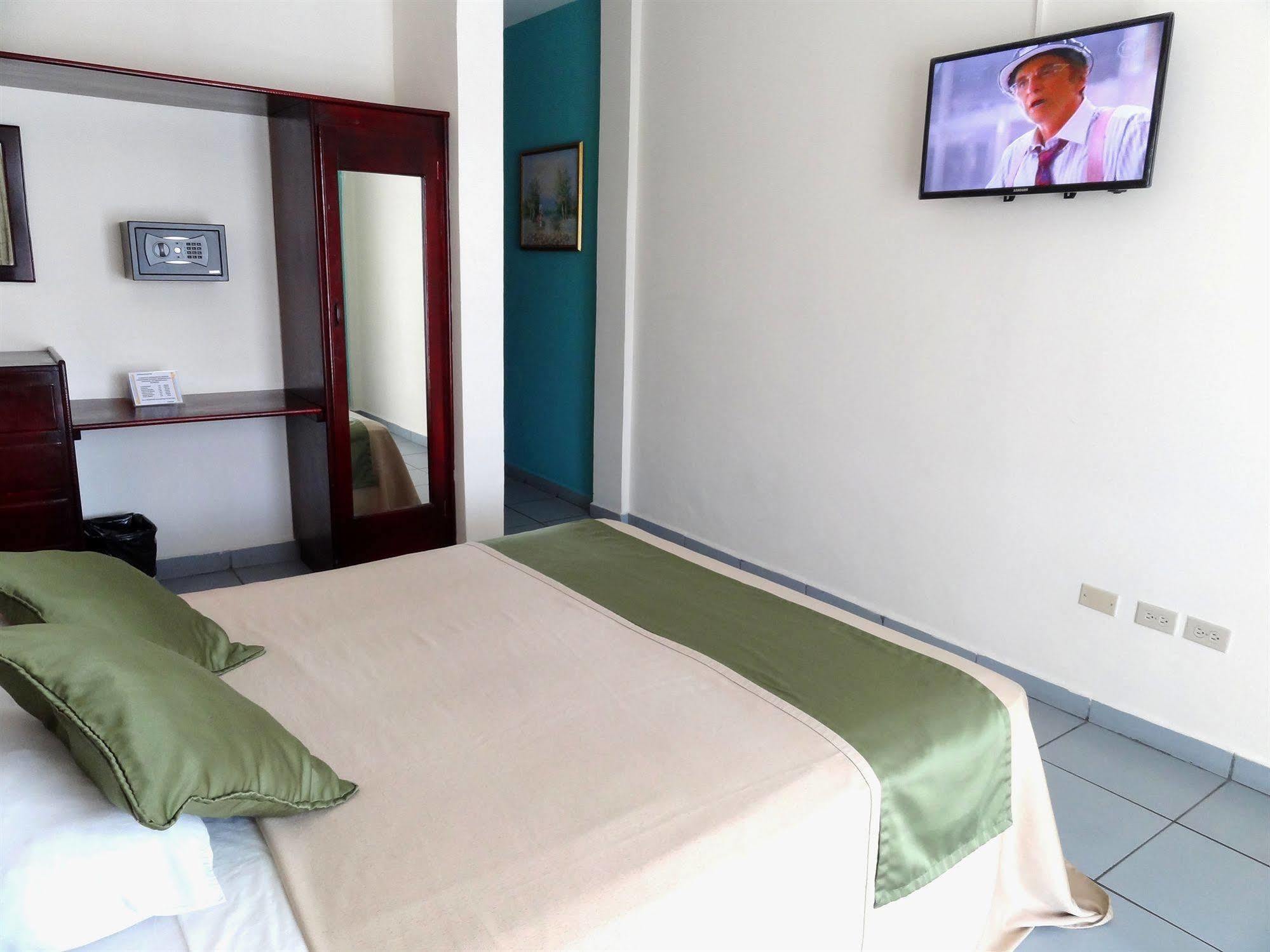 Hotel Costa Azul County Beach Пуэрто-Кортес Экстерьер фото