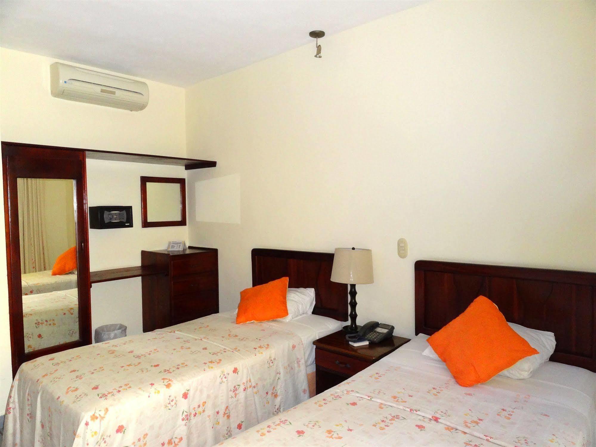 Hotel Costa Azul County Beach Пуэрто-Кортес Экстерьер фото